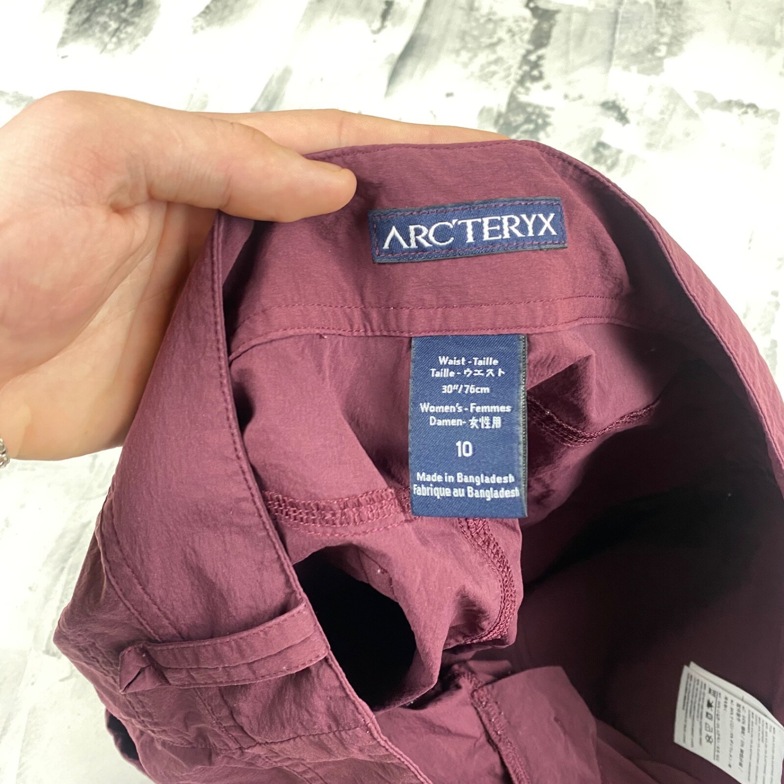 ARC'TERYX Pantaloncini cargo da donna Arcteryx per attività all'aperto taglia 10 viola