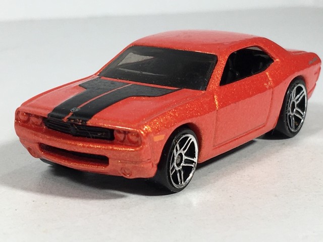 Hot wheels dodge challenger