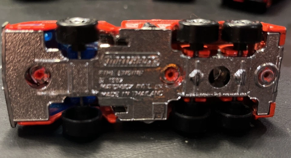 Lote de 6 caminhões de bombeiros Matchbox aeroporto motor de bombeiros veículo de comando snorkel - Imagem 3 de 4