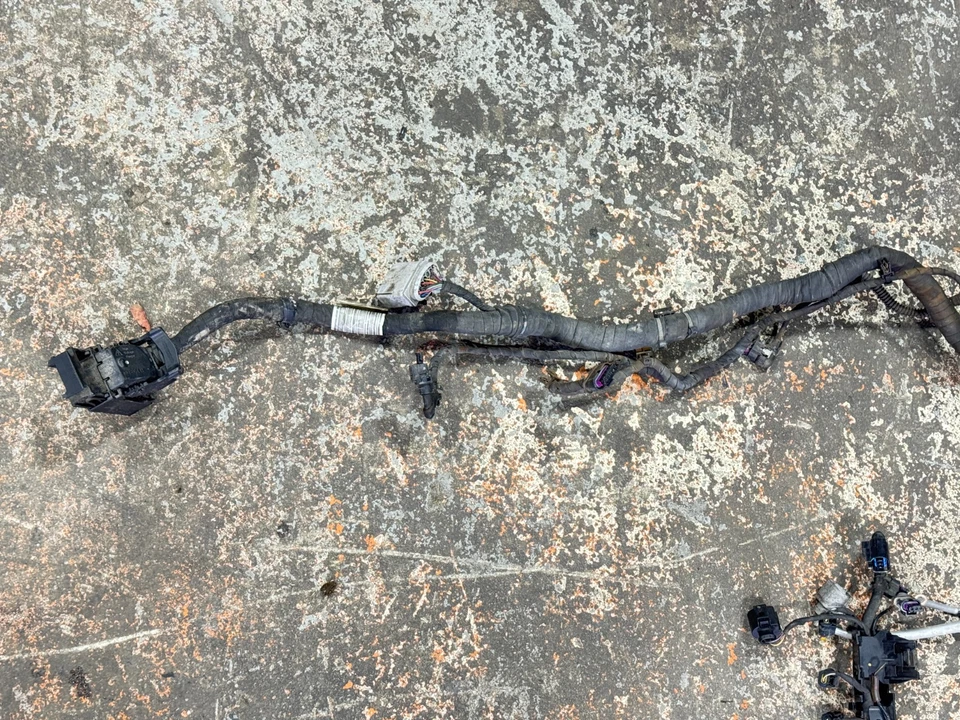 Arnés de cableado del motor AUDI A3 8V 2,0 L QUATTRO A/T CNT 2015-2016 06K972627AH OEM Foto 3 de 4