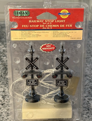 LEMAX -RAILWAY STOP LIGHT SET OF 2 Holiday Village-Train -Flashing Lights Accent