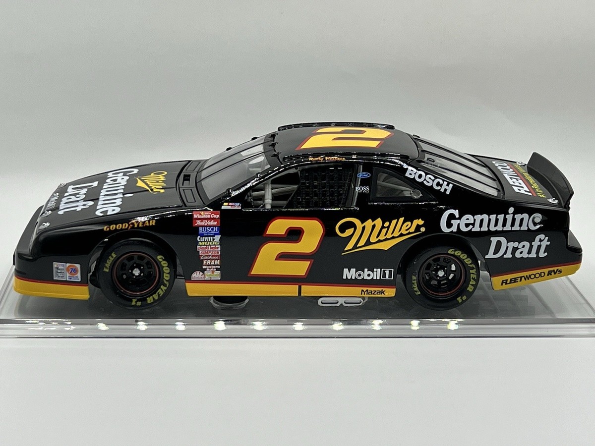 ＆【A0119】激レア1995 Rusty Wallace #2 レーシングカー 1995 Rusty Wallace #2 Miller Genuine Draft 1:24 Historical Series