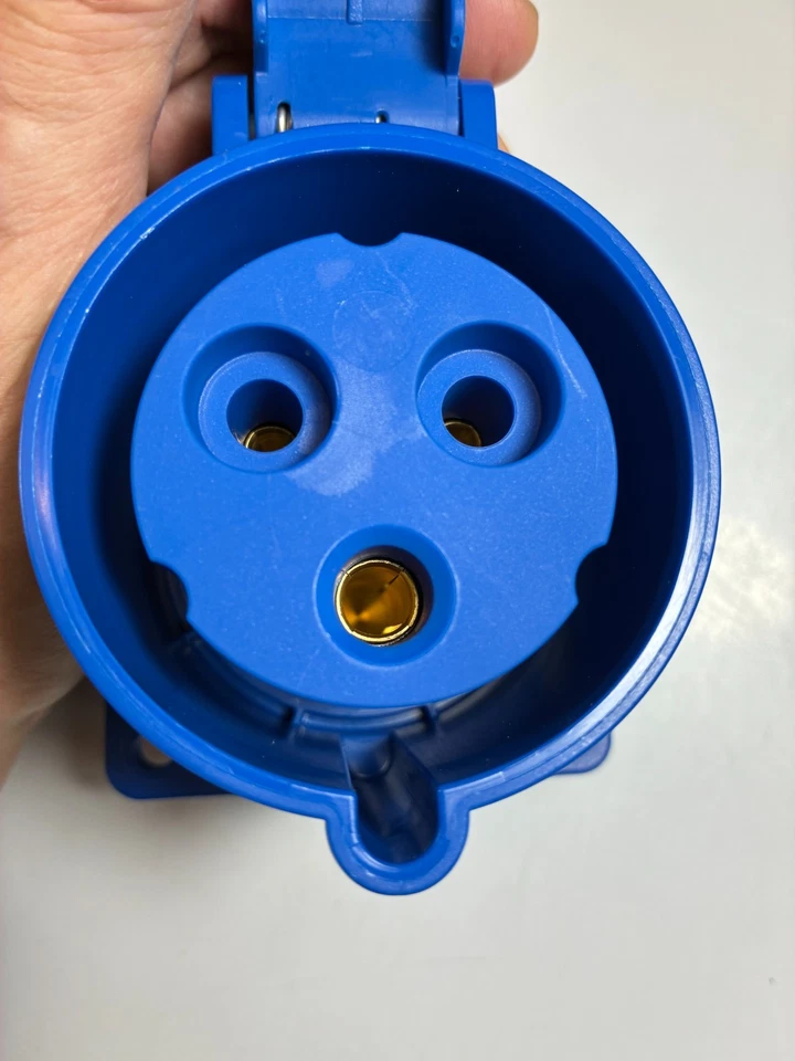 CEE Receptacle FEMALE 32-AMP 230V (2-Pole 3-Wire) IP44 6H (6-O'clock) PCE 323-6 - Image 3 of 4