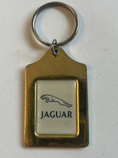 VINTAGE🇺🇸LEAPING”JAGUAR”WHITE DEALERSHIP CAR KEYCHAIN “ RAY CATENA JAGUAR”👀