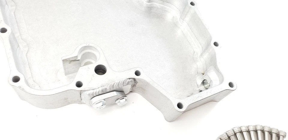 99-07 HAYABUSA BANDEJA DE ACEITE DE PALANQUILLA DE BAJO PERFIL CON RECOGIDA - TIENE PUERTO ENFRIADOR DE ACEITE Foto 4 de 4