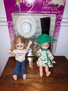 Vntg World of GINNY Dolls 1978 Sasson designer clothing Vogue Rain coat & hat