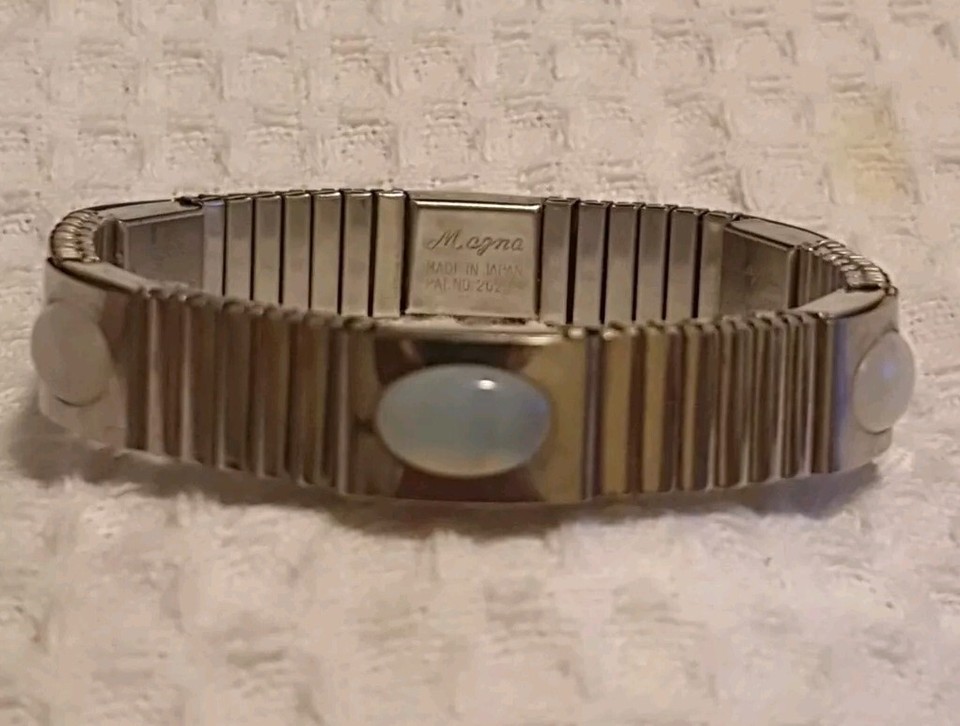vintage-magna-magnetic-stretch-bracelet-made-in-japan-14cm-ebay