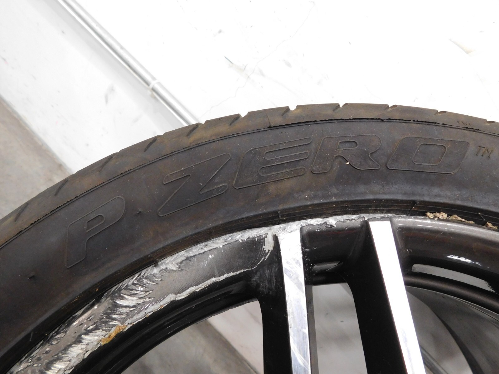 2015 11 12 13 14 16 Ferrari FF OEM 20" Rear Wheel / Tire #2  #7170 KK3