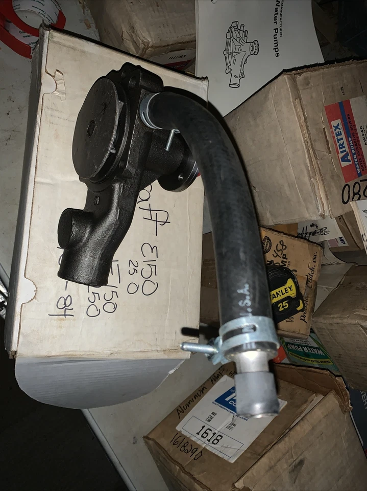Bomba de agua motor Motorcraft Ford Bronco E150 E250 F150 F250 1983 1984, Nuevo de Lote Antiguo Foto 3 de 4