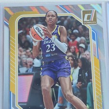 Donruss Azura Stevens #4 Chicago Sky WNBA Basketball Card Parallel 4/11/26