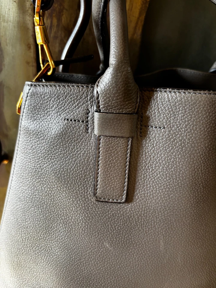 Bolso Bandolera Convertible Tom Ford Gris Foto 4 de 4