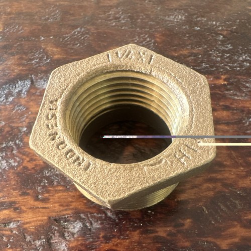 Brass Hex Bushing Reducer 1-1/4โ x 1โ NPT-to-NPT