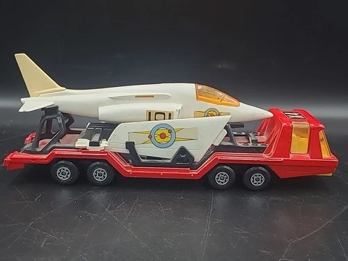 Vintage Matchbox Lesney 1975 Super Kings Red Plane Transporter K-13-2 K-114 MG