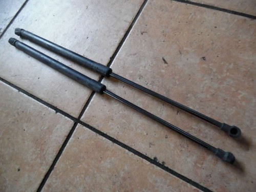 VW Passat 3B Heckklappendämpfer 1J6827550