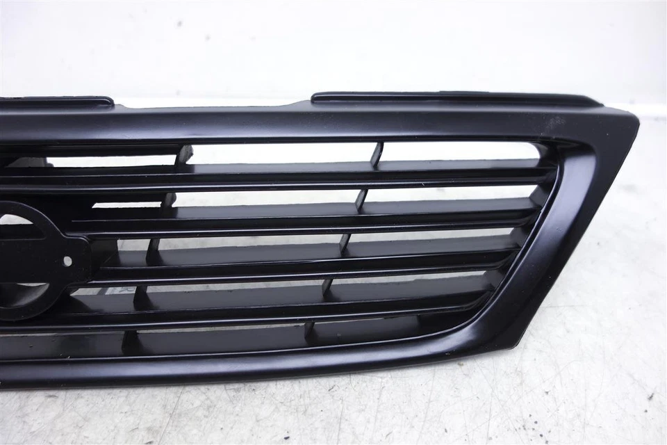 Nissan Sentra 1995-1997 rejilla superior del mercado de accesorios - negro 623101M225 Foto 2 de 4