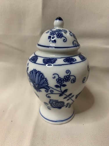 BLUE PHENIX FINE CHINA 4.75" SALT OR PEPPER SHAKER - EF