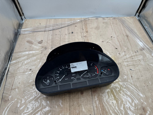 Tacho Kombiinstrument BMW E46 TeileNr.: 6211-8389148 / 0263606072
