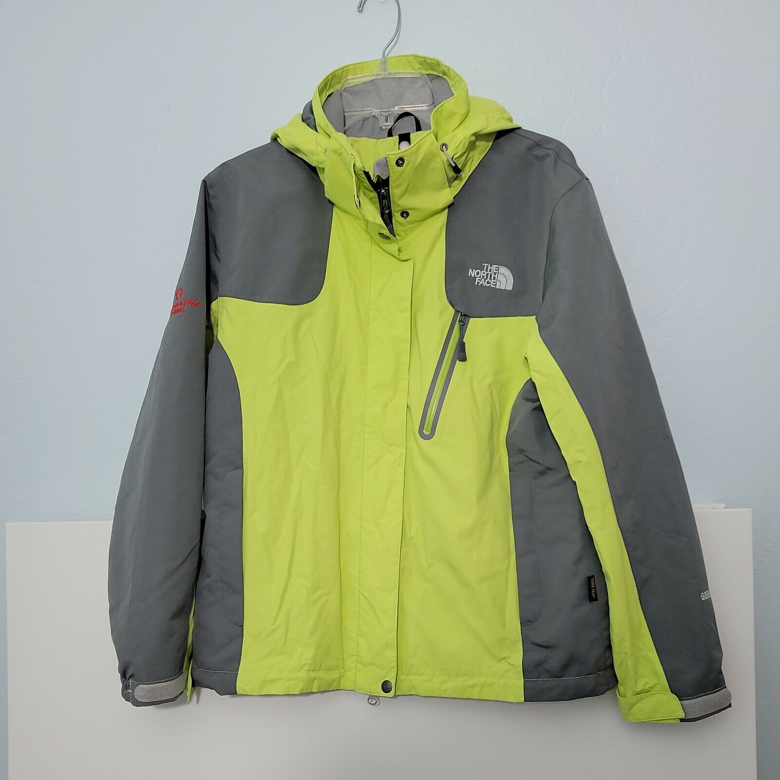 The North Face Summit Series Gore-Tex XCR Green & Gray Jacket Size S  81221-4clo
