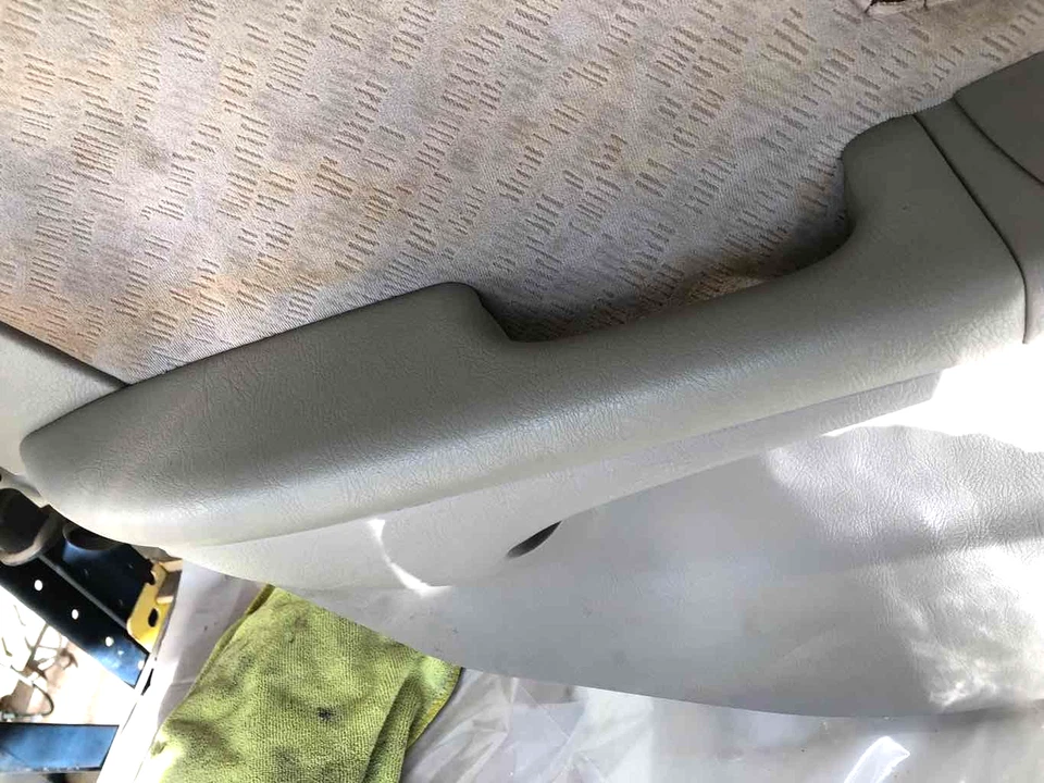 2004 - 2006 HYUNDAI ELANTRA задняя дверь внутренняя отделка панели слева со стороны водителя 2,0 л LH - Изображение 3 из 4