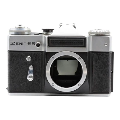 Appareil photo argentique marque ZENIT EM