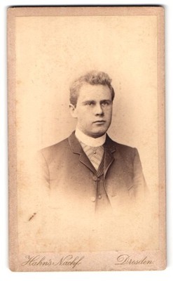 Fotografie G. Chr. Hahn Nachf., Dresden, Waisenhaus-Strasse 34, Portrait junger 