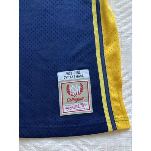 Mitchell & Ness Marquette Wade #3 Swingman Jersey 2XLT Mens NWT - Picture 6 of 9