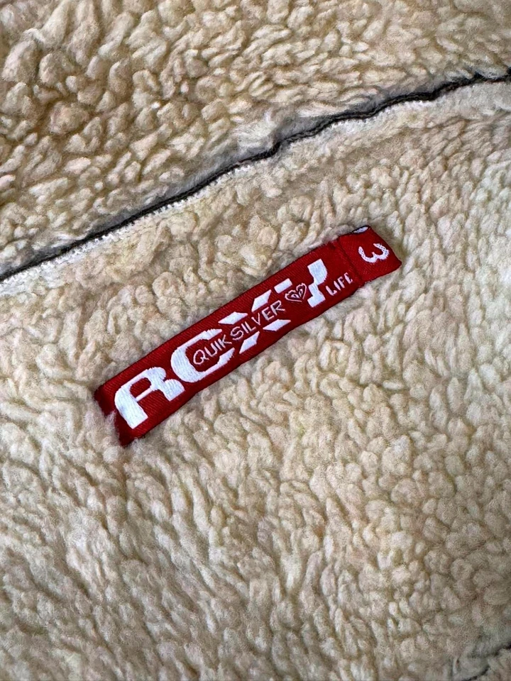 ¡Chaqueta de motociclista ultra rara vintage Y2K 'Roxy Life' de Quiksilver imitación piel de oveja! Foto 4 de 4