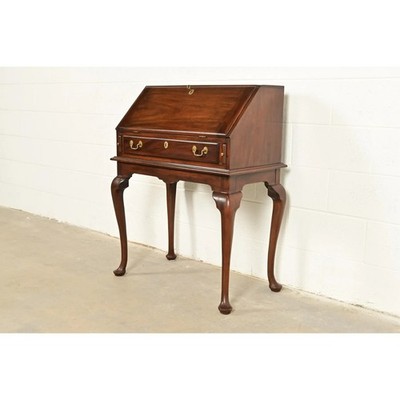 Henkel Harris Queen Anne Lady Astor Solid Mahogany Slant Front Writing Desk