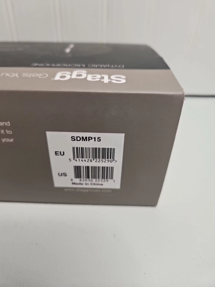 Stagg SDMP15 - Dynamic Cardiod Microphone For Live Performance, On/Off Switch - Image 2 of 3