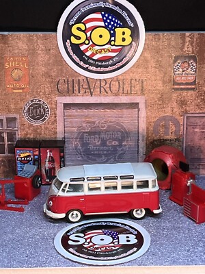 Castline M2 Machines 1960 Volkswagen Microbus Deluxe Red NM Cond Rubber Tires VW