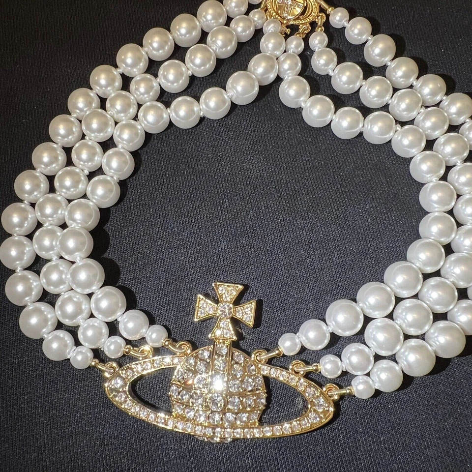 Gargantilla Vivienne Westwood Tres Filas Triple Capa Perla Oro Collar Foto 3 de 4