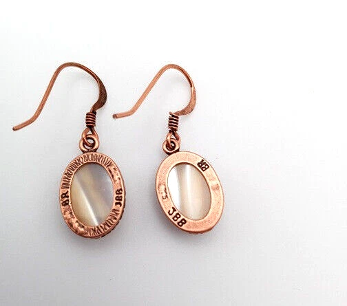 Серьги-кабошоны овальные с натуральным кремовым перламутром комплект из латуни с медным покрытием - Изображение 2 из 4