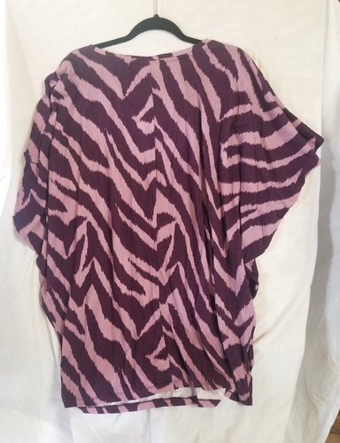 Belk Purple Camo Batwing Summer Top Blouse 3X-4X? Plus Size Curvy Light Wonderly - 第 2/6 張圖片