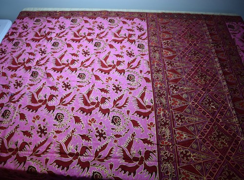 2070 langes Stück zeitgenössischer indonesischer Batikstoff, rosa & gold, Vögel - Bild 2 von 4