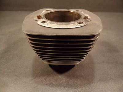 HARLEY-DAVIDSON TWIN CAM 88 SLIVER V CYLINDER JUG 16593-99 413 [C2