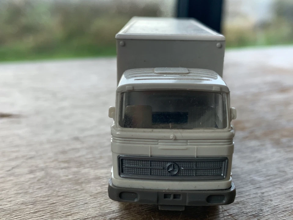 Camión modelo ferroviario Wiking Fi024 alemán 450 Mercedes Seefische 1/87 sin caja Foto 2 de 4