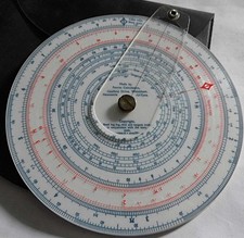 VINTAGE FEARNS ENGLISH CIRCULAR MATHEMATICAL SLIDE RULE IN CASE