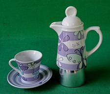 CAFFETTIERA VINTAGE ALLUMINIO E PORCELLANA BIANCA DECORATA CON TAZZINA. DI36