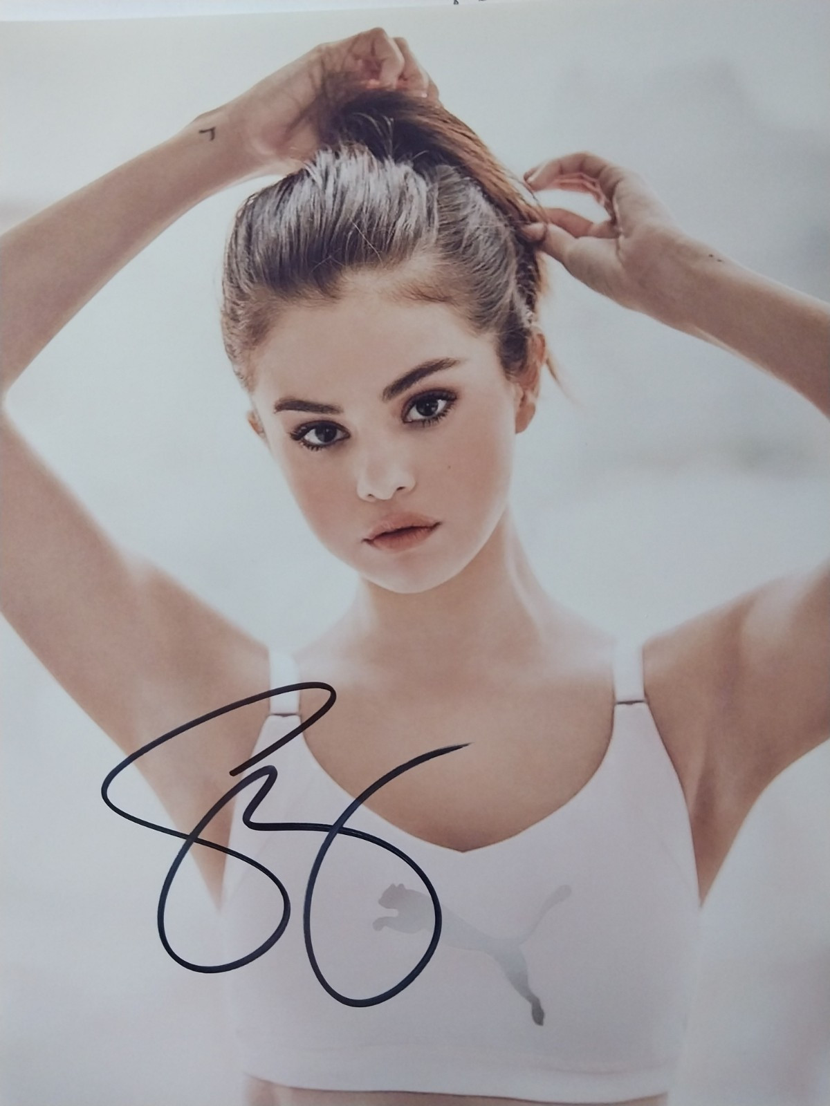 Selena Gomez signed 8 x 10 Photo Original Matte Finish LOA Guaranteed For Life