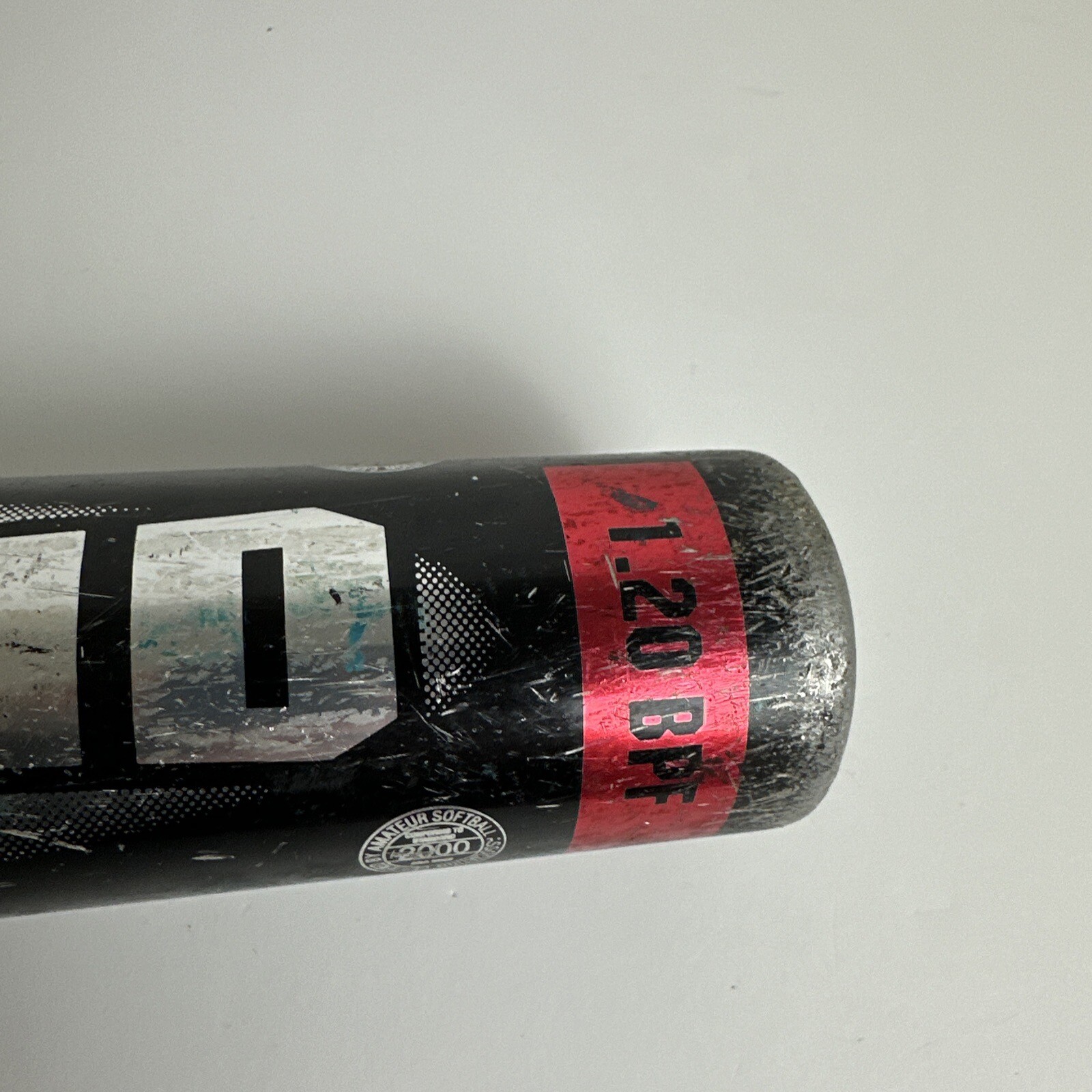 Easton Diamond Pro Official Slow Pitch Softball Bat 34 Inches 28 Ounces