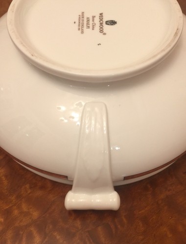 Wedgwood Amalfi Tureen Casserole Dish Lidded Footed Round with Box - Picture 8 of 11