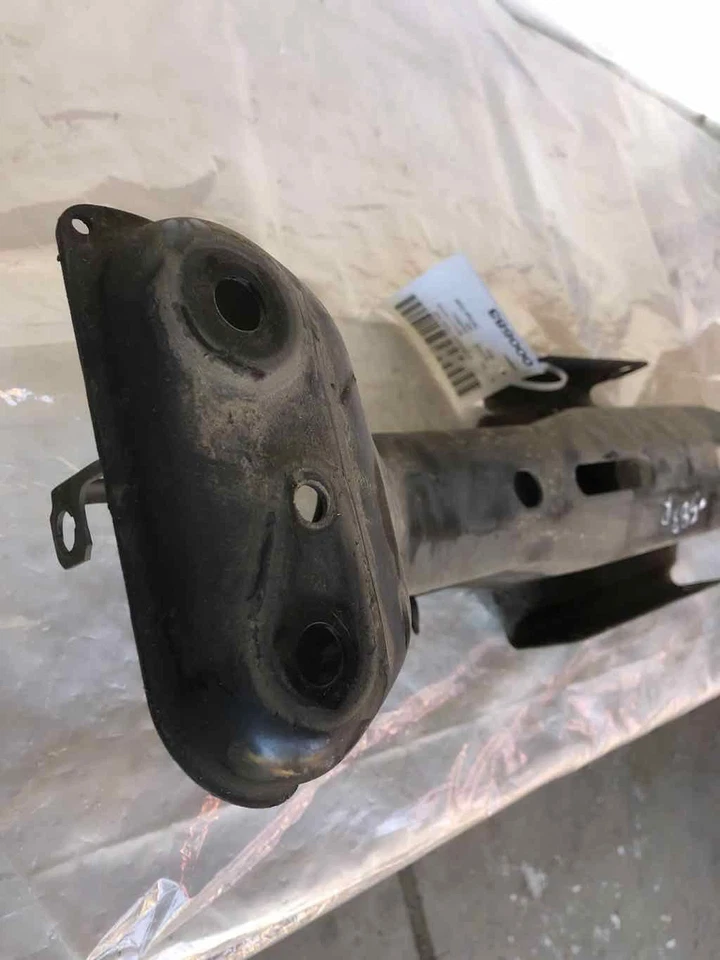 Barra de amortiguador de impacto de refuerzo de parachoques trasero Saturn S Series SL1 2002 FABRICANTE DE EQUIPOS ORIGINALES Foto 4 de 4