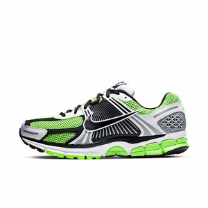 green nike running trainers