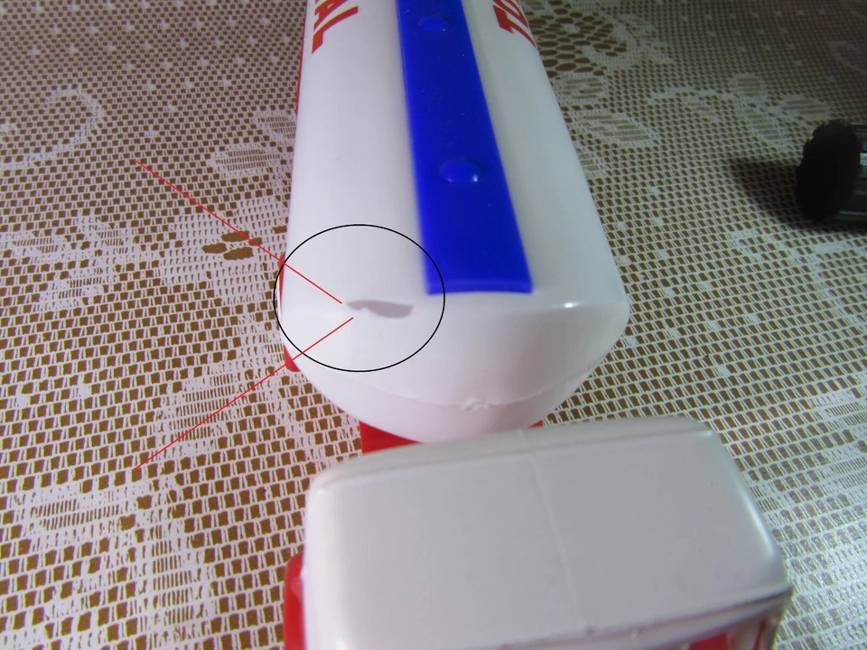 96Y Vintage Bourbon Berliet GAK Semi Remorque Citerne Total Jouet Pllastique - Photo 3/4