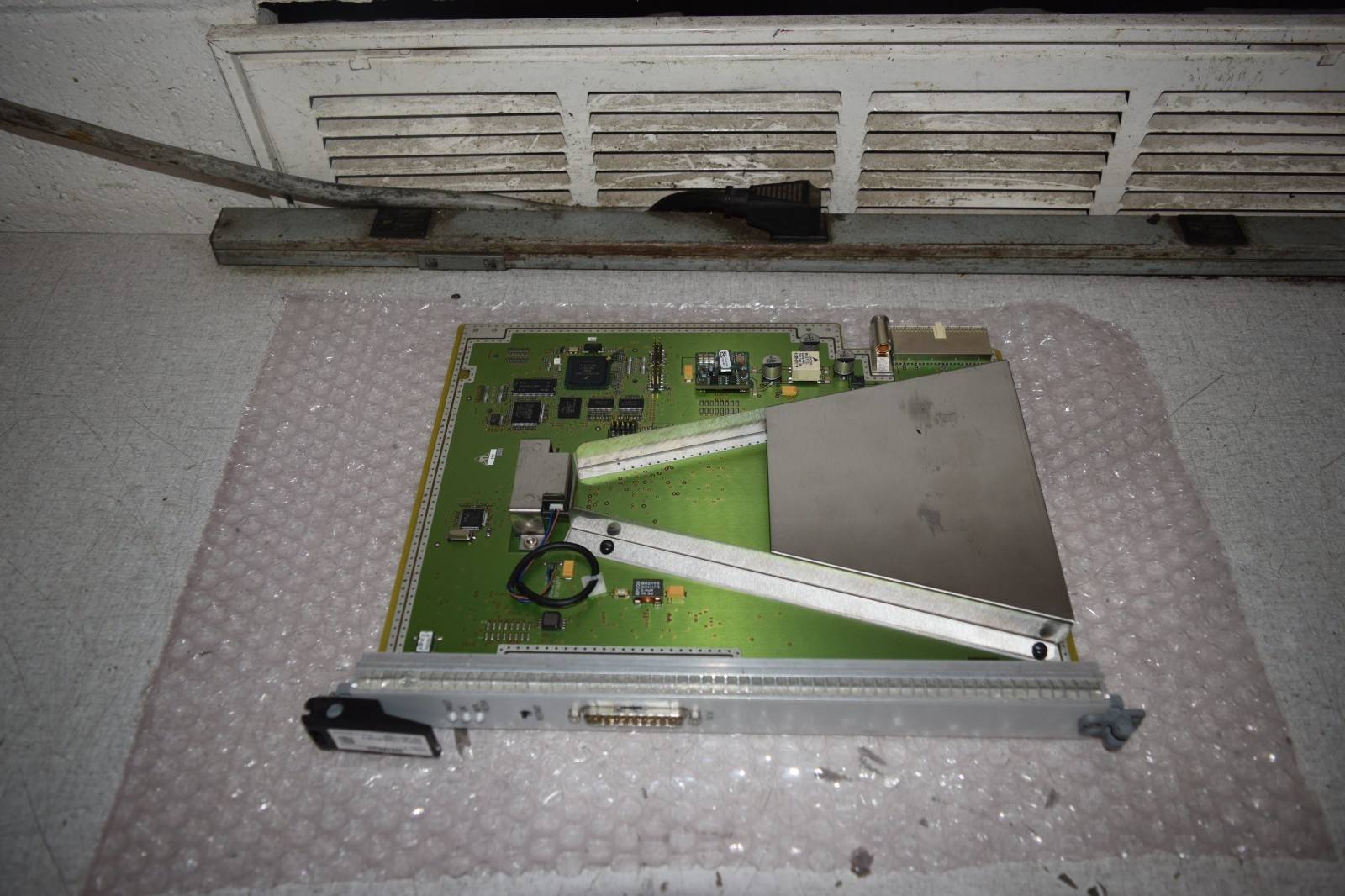 Siemens S42024-L5550-A100-3 Board Unit CFSU-1 Nokia Siemens Networks