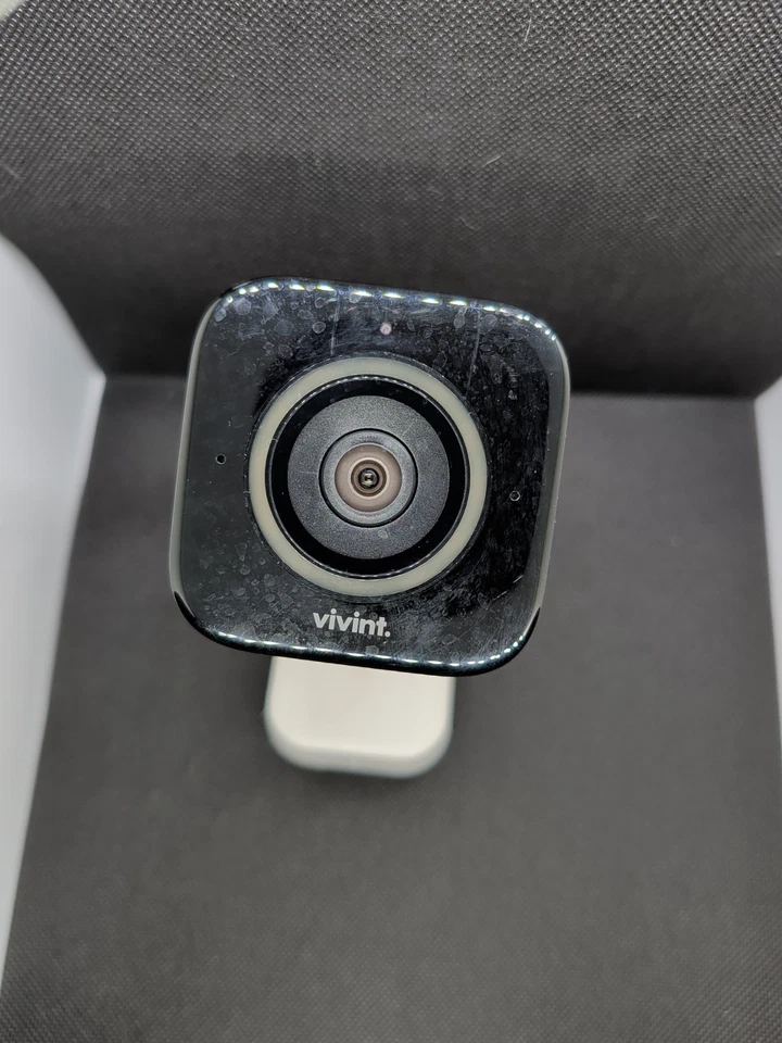 Cámara exterior Vivint Pro Gen 2 VS-ODC350-WHT FHD 1080p cámara cubo - blanca Foto 2 de 3