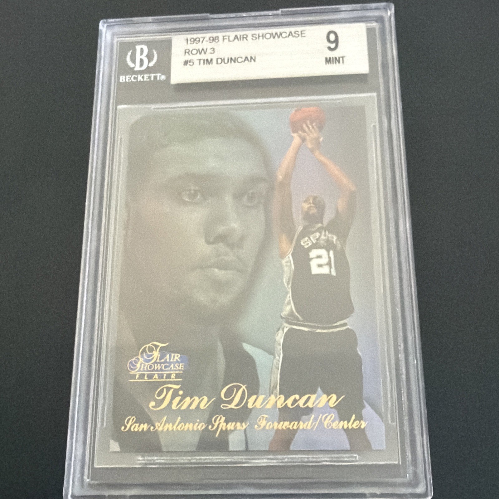 TIM DUNCAN Rookie Card 1997-98 Flair Showcase Row 3 #5 BGS 9 MT+