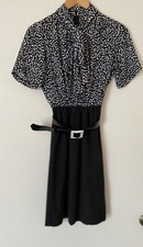 Vintage Black And White Business Casual pencil dress With Belt Size Small