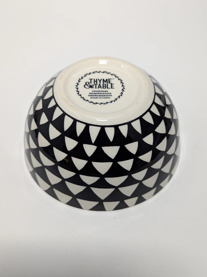 Tomillo y tazón de mesa gres geométrico blanco negro 6" de diámetro Foto 3 de 3