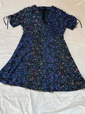  French Connection dress Women XL  us12 Flowers accent Dress Flutter Sleeve